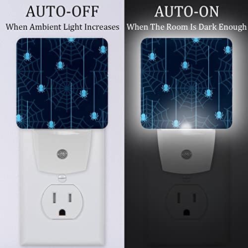 Aranha de Halloween de Walldor e Luz noturna da Web, Smart Dusk to Dawn Sensor Warm White LED Nightlights for Hallway Bedroom